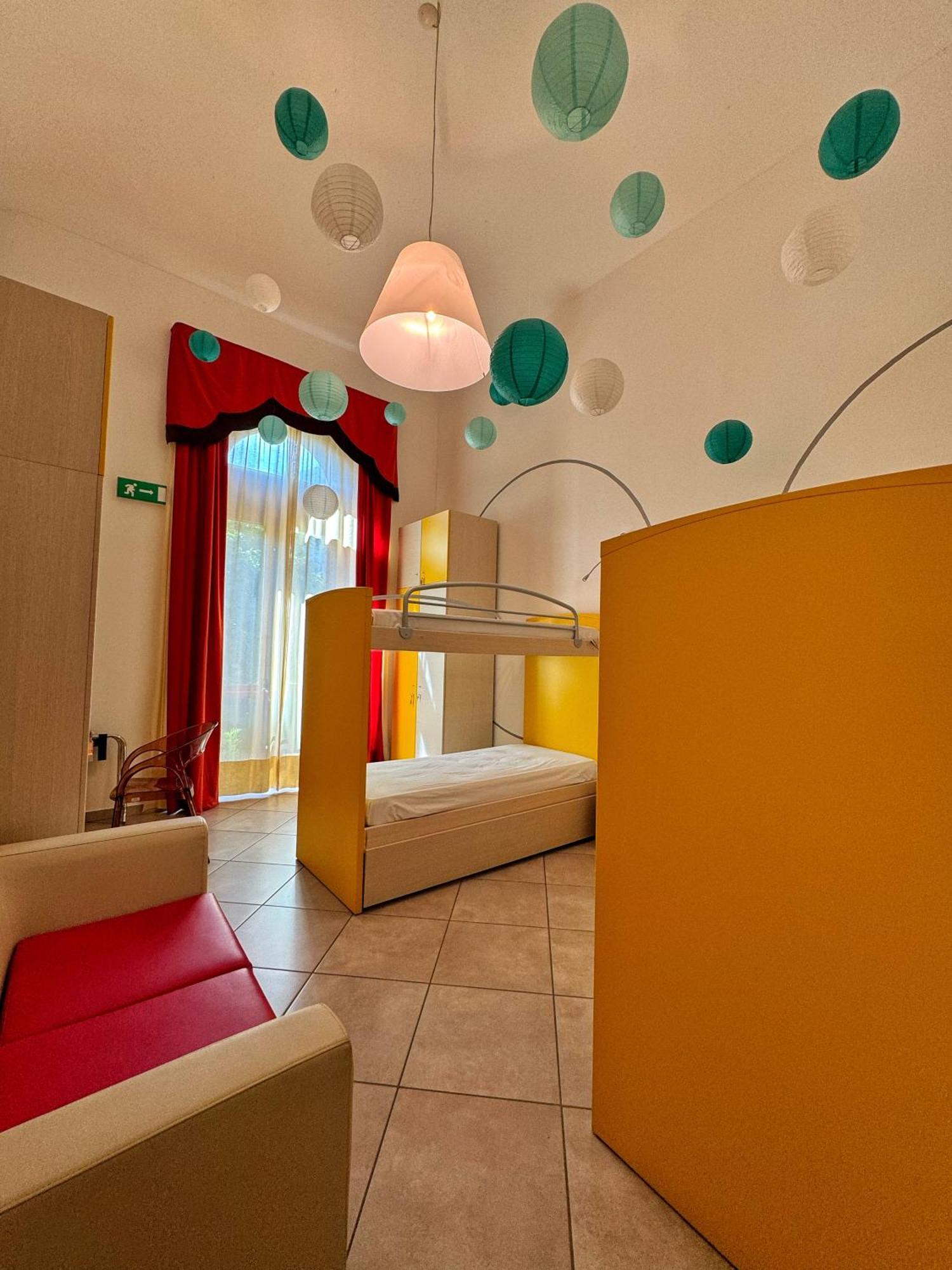 Auberge De La Gare - Dortoir & Ostello Hone Kültér fotó